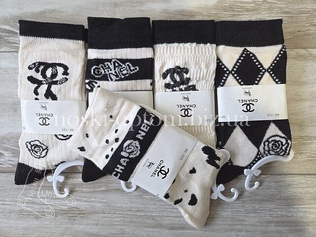 Кашемірові жіночі шкарпетки ТМ «CHANEL» чорно-білих відтінків, BE723.